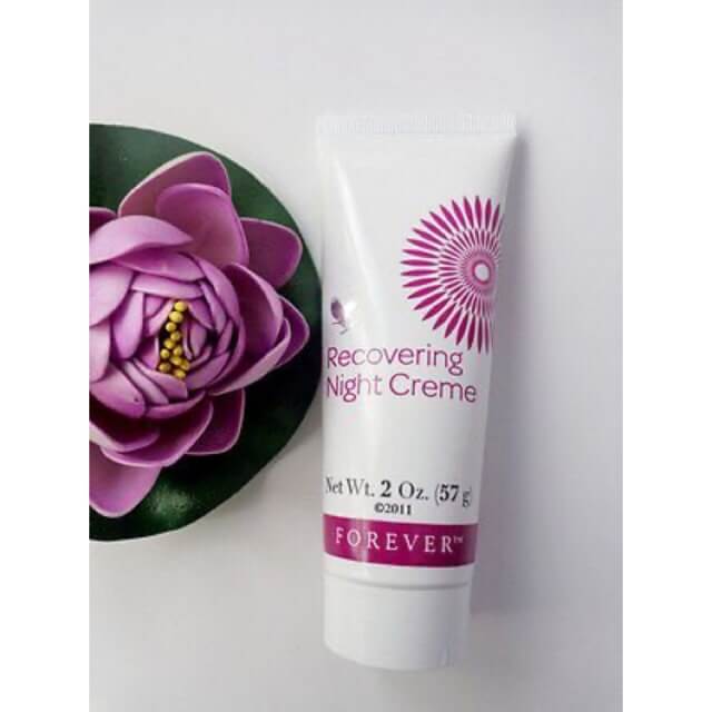 ویژگی های کرم شب فوراور