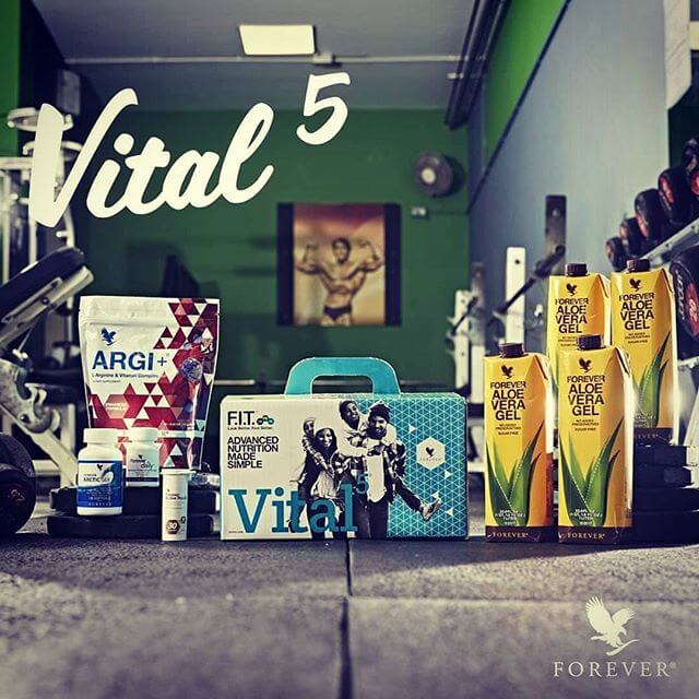 بسته ویتال 5 فوراور با نوشیدنی آلوئه هلو